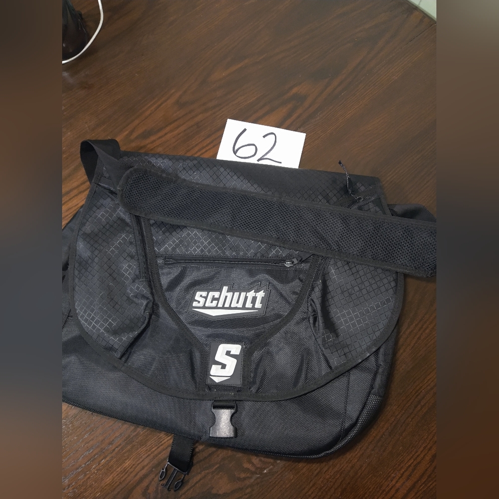 Schutt Messenger Bag Carry On Shoulder Strap Black Multi Zippered Pockets